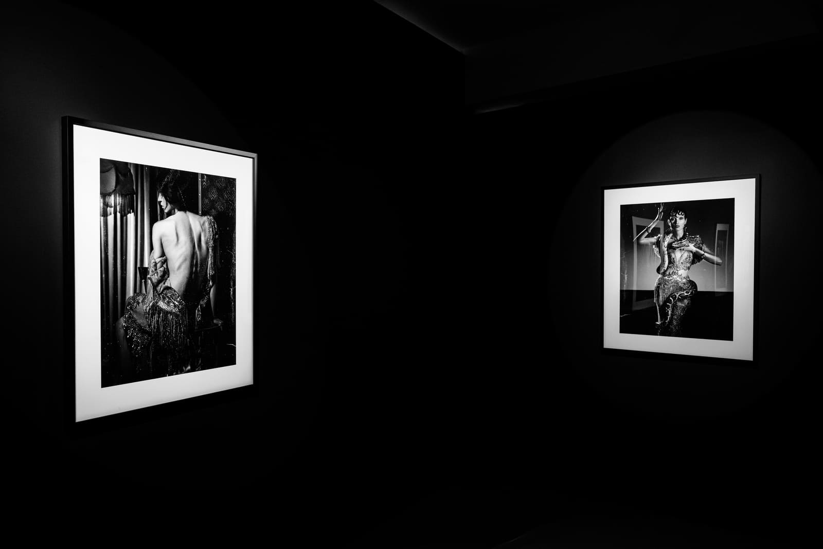 «ВНЕ ВРЕМЕНИ» ДАМИРА ЖУКЕНОВА В МАММ