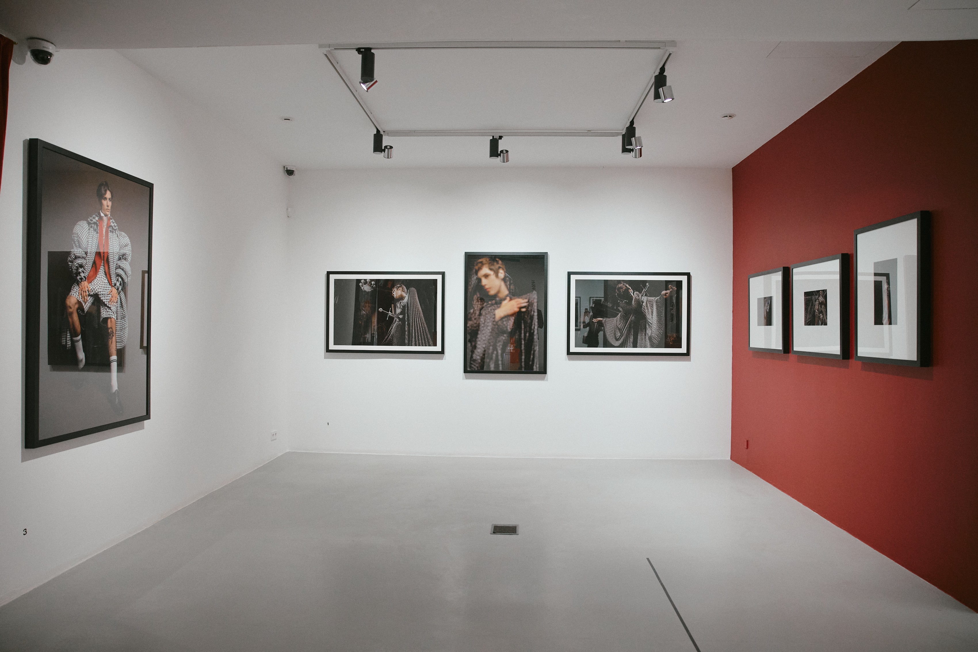 ВЫСТАВКА ГРАНТОВОЙ ПРОГРАММЫ ФОНДА STILL ART «ХОРОШЕЕ ВОСПИТАНИЕ» В ММОМА 